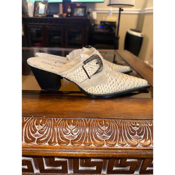 Women’s Firenze Western Mule. Size 39 ( 8.5 ) - Picture 2 of 6